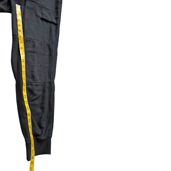 Aritzia Community Cebu Pant Black Cargo Cotton Jogger Pockets Women's size Small - Picture 12 of 12